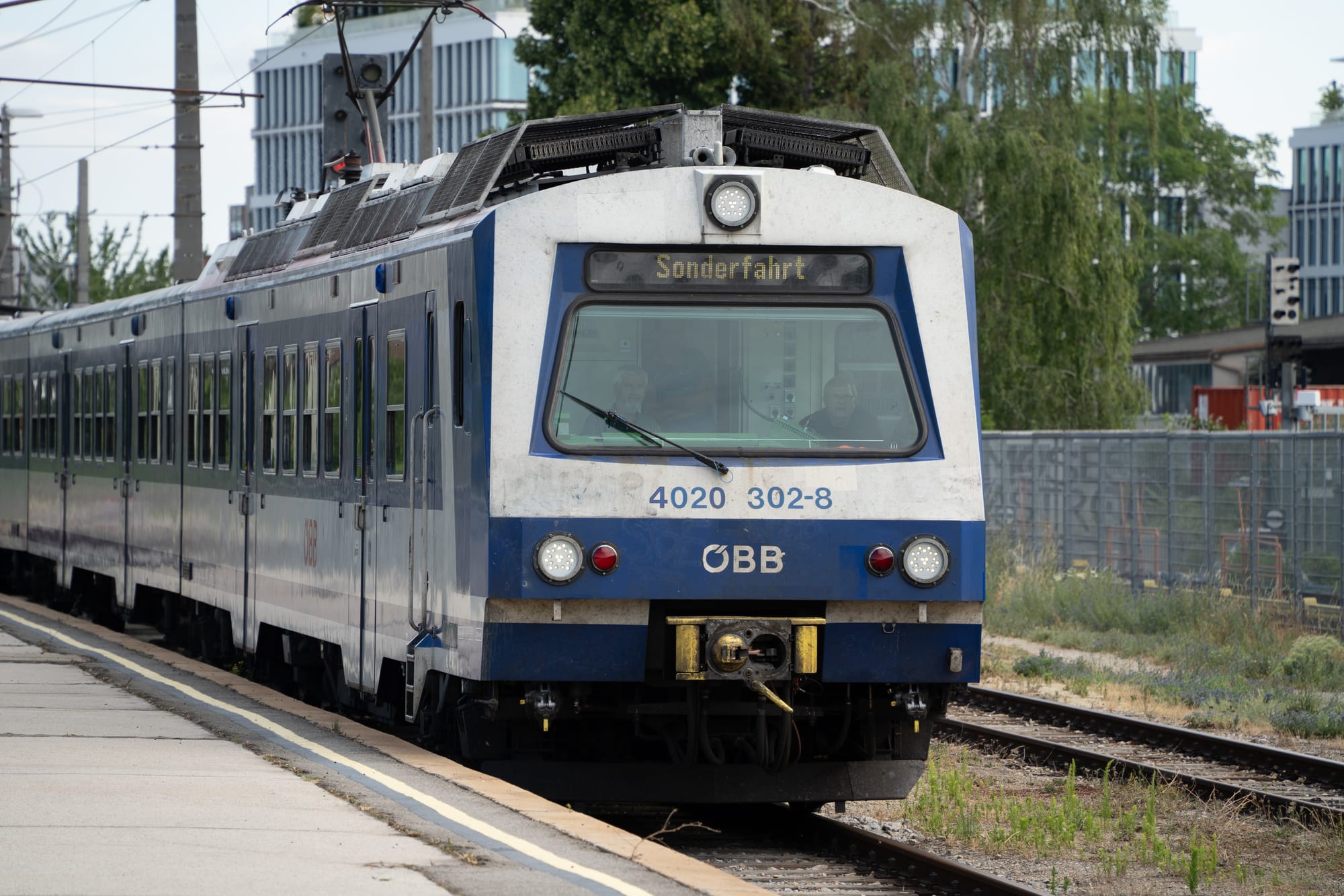 Letzte Fahrt einer Ikone: ÖBB verabschieden Baureihe 4020