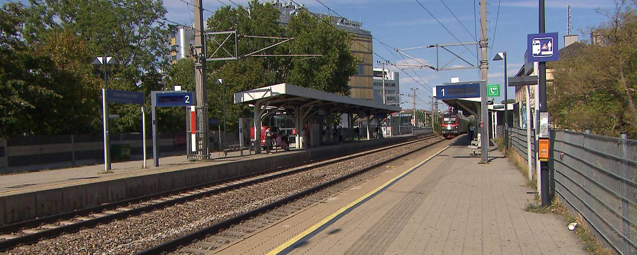 Metallteil auf Gleisen: S-Bahn fährt wieder
